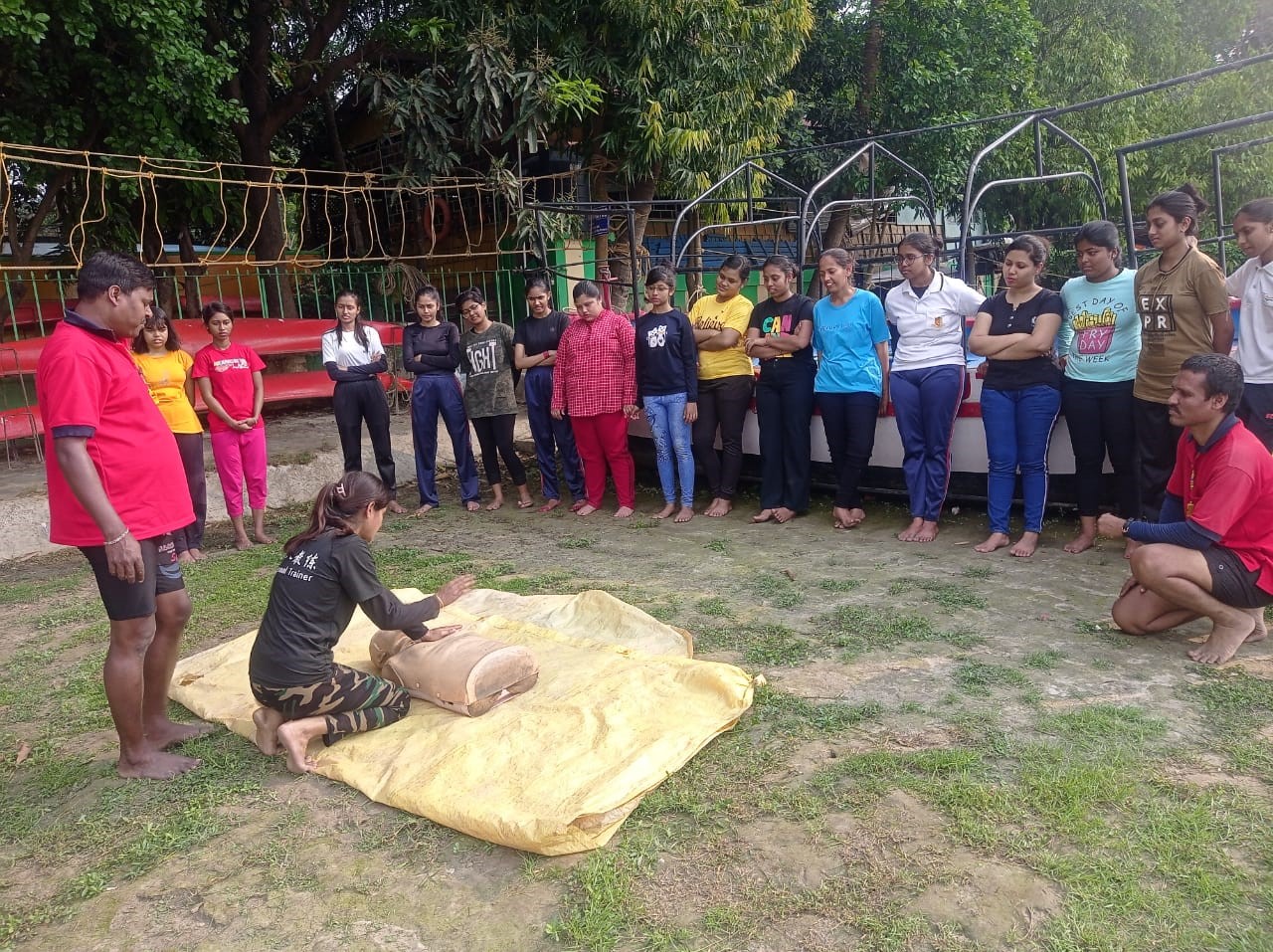 Marine Awareness Camp: Students of Deshbandhu College for Girls